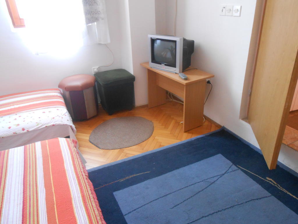 Apartments & Hostel Zdrava Hrana Mostar Ruang foto