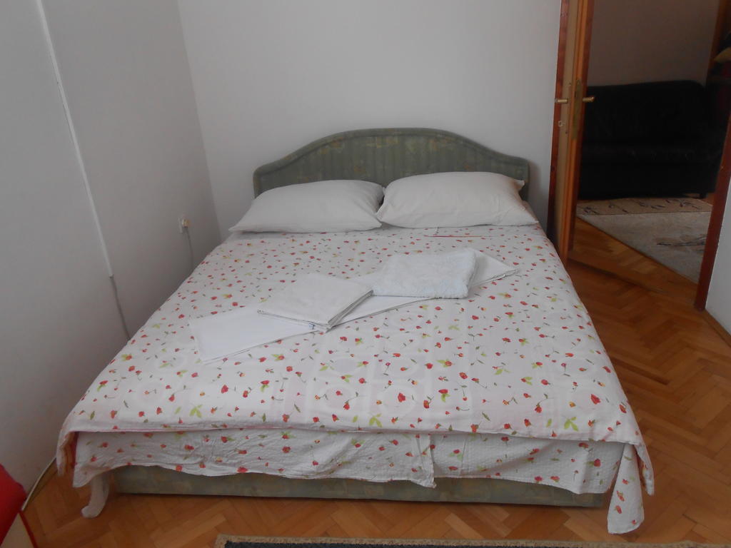 Apartments & Hostel Zdrava Hrana Mostar Ruang foto