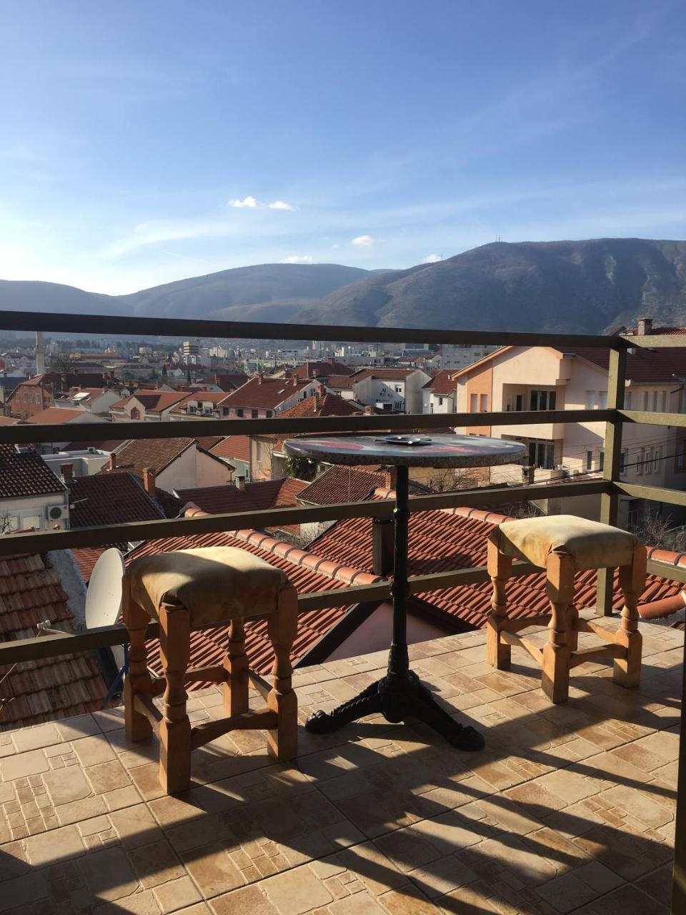 Apartments & Hostel Zdrava Hrana Mostar Bagian luar foto